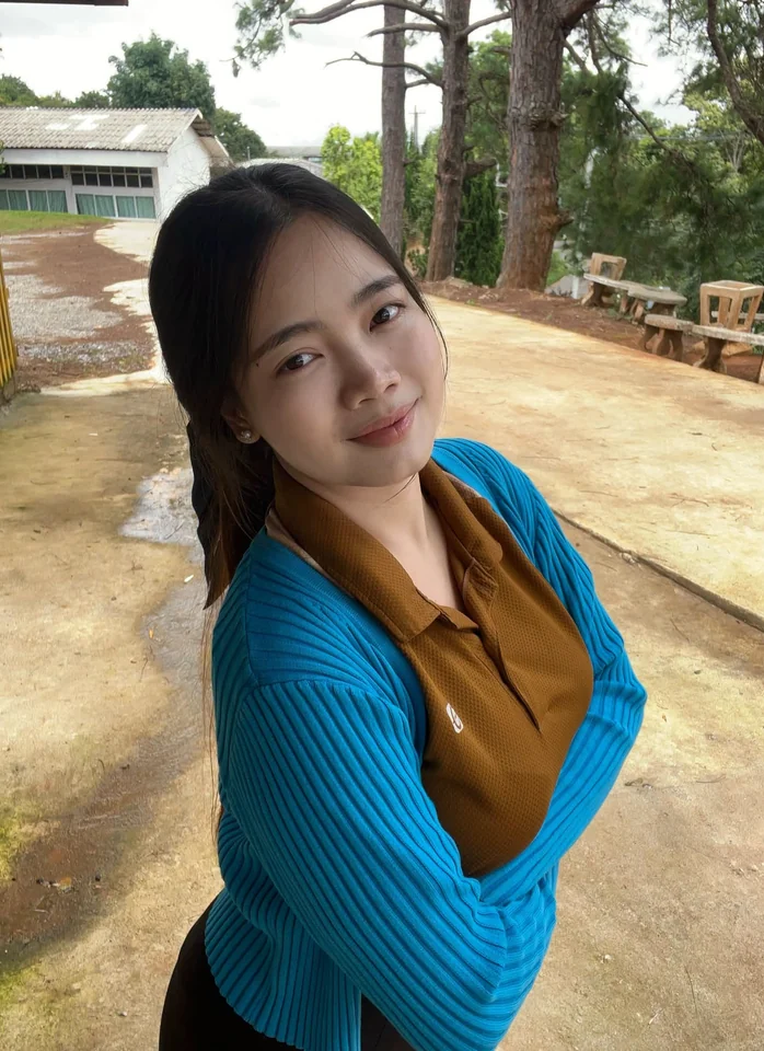 ครูจิ๊บ นางแบบสาว